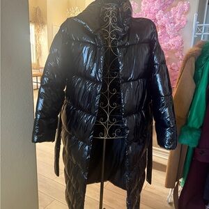 PrettyLittleThing Black High-Gloss Quilted Puffer Coat